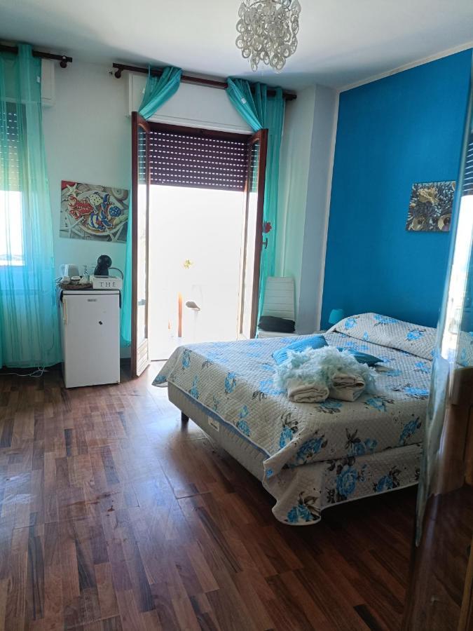 Апартаменти La Perla Sul Mare Монделло Екстер'єр фото